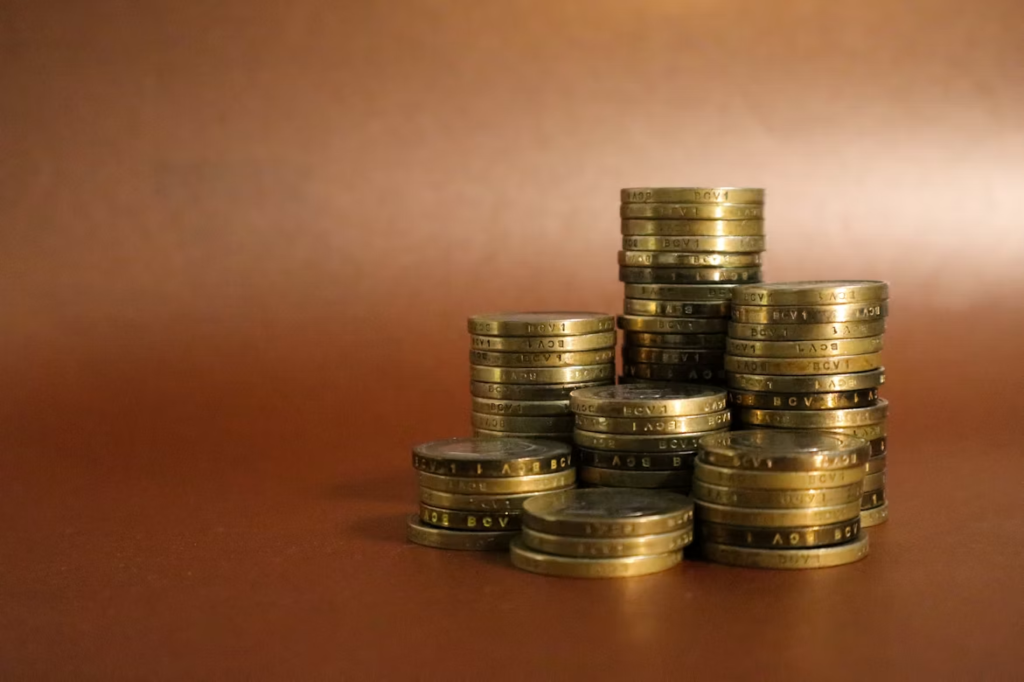 Premier salaire du fonctionnaire en Côte d'Ivoire : combien de temps d'attente et comment se calcule le rappel